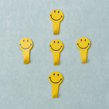 5 PC ADHESIVE HOOK FOR HOLDING STUFFS,KEY AND OTHER ITEMS